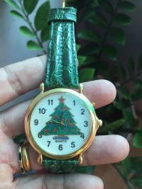 Đồng hồ có nhạc chúc mừng Giáng sinh